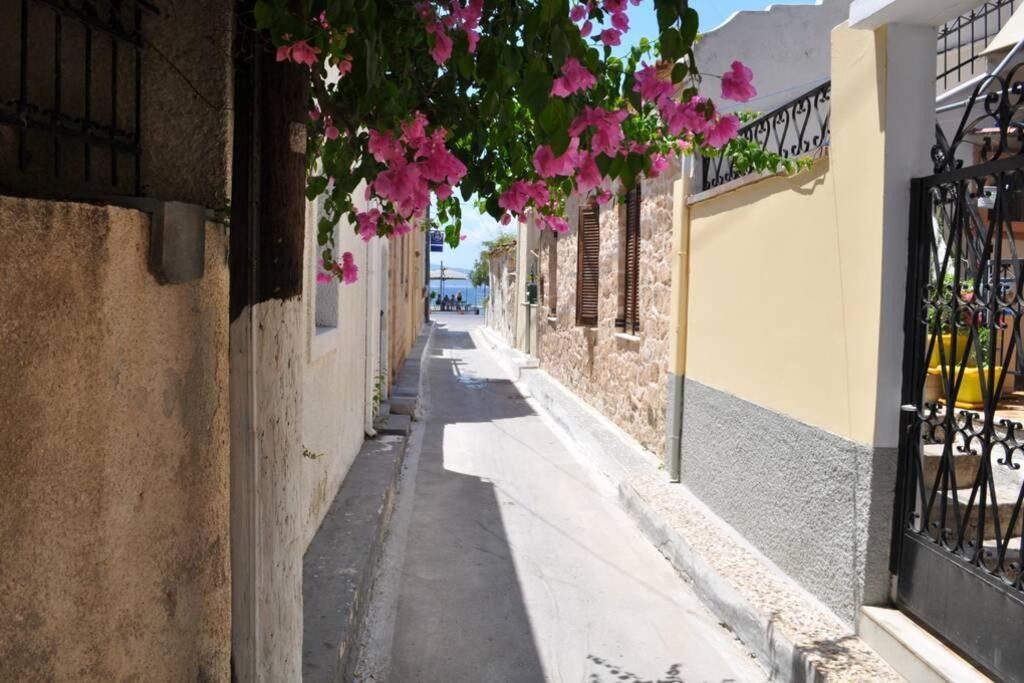 Κέντρο Αίγινα Ήσυχη Κατοικία90Τμ Δίπλα Στη Θάλασσα 외부 사진